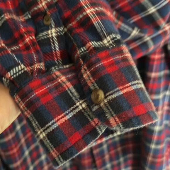 Chaps men’s XXL flannel, long sleeve button-down shirt, with square tail - Picture 8 of 9